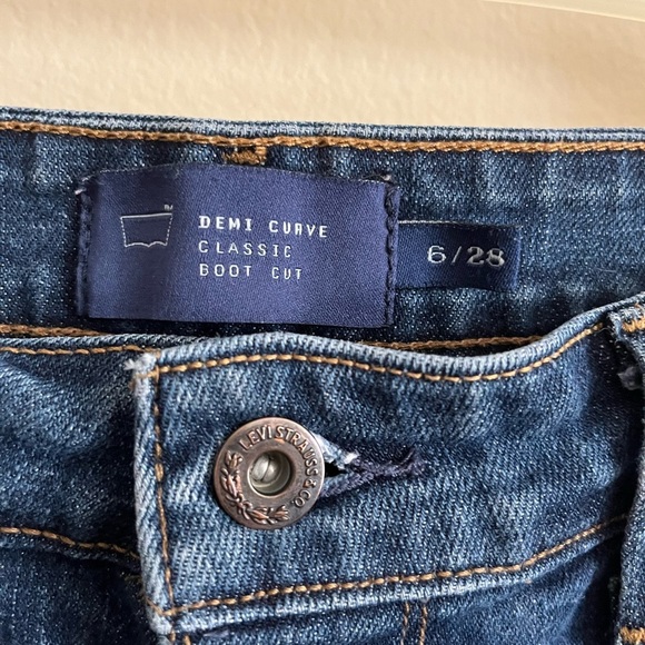 Levi’s Demi Curve Bootcut Jeans - Picture 3 of 6
